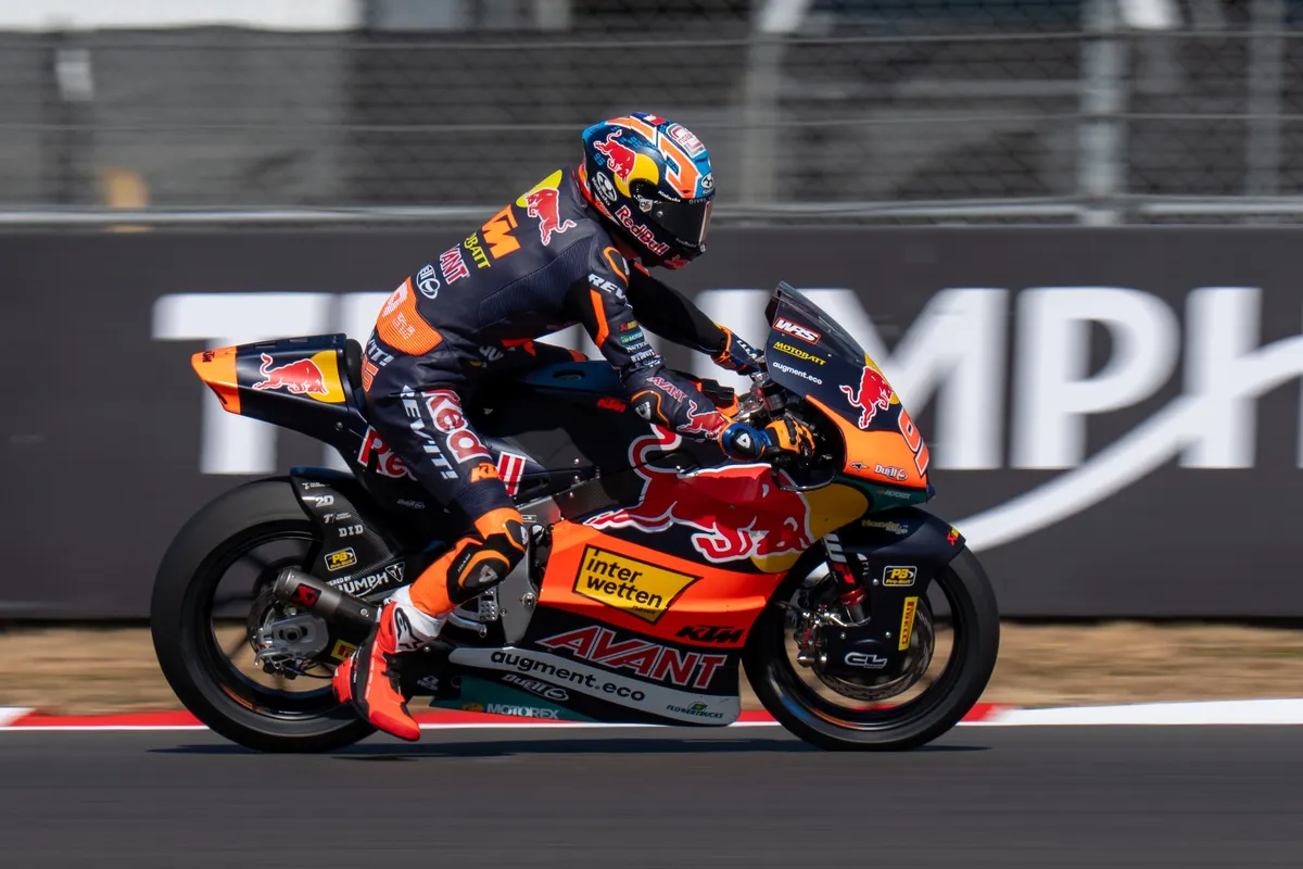 Holgado Sets New Moto2 Lap Record at Silverstone, Veijer Straight to Q2