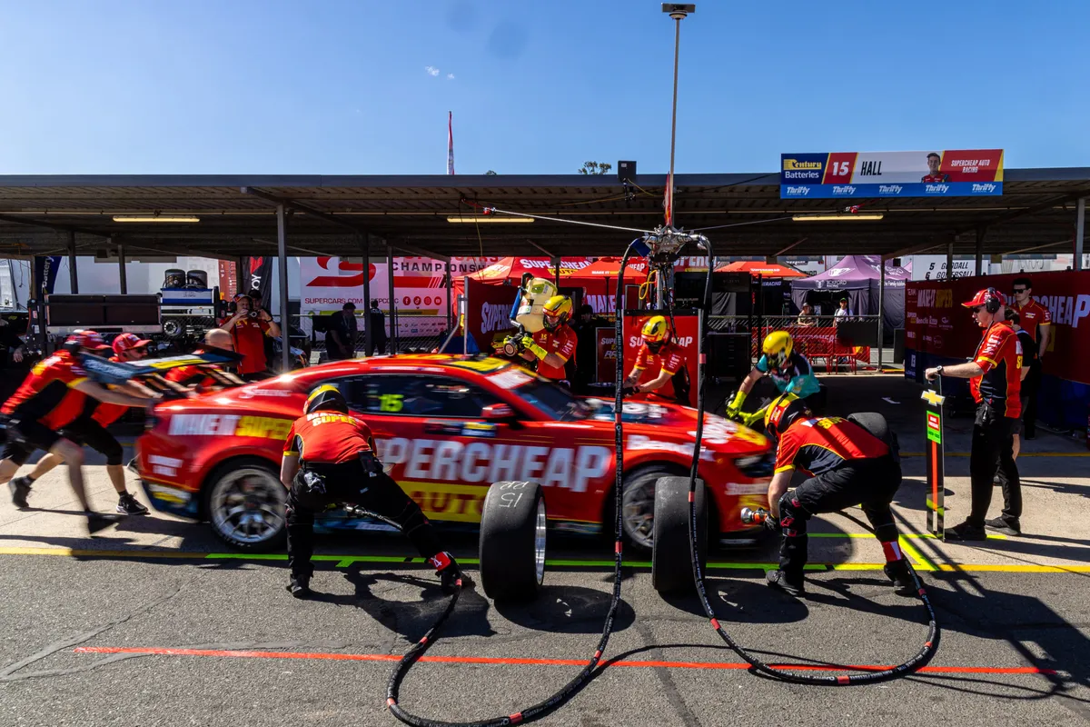 How to Follow Supercars Enduro Cup Test Day at Ipswich