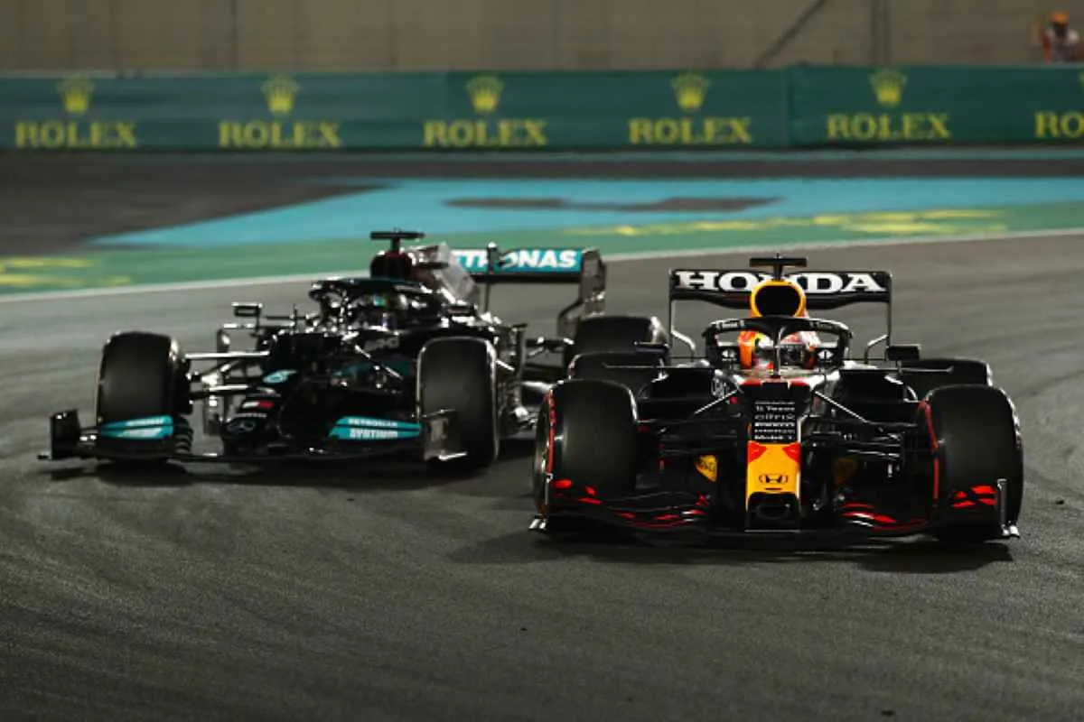 Antonelli: Hamilton dan Verstappen Sama-sama Layak Juara 2021