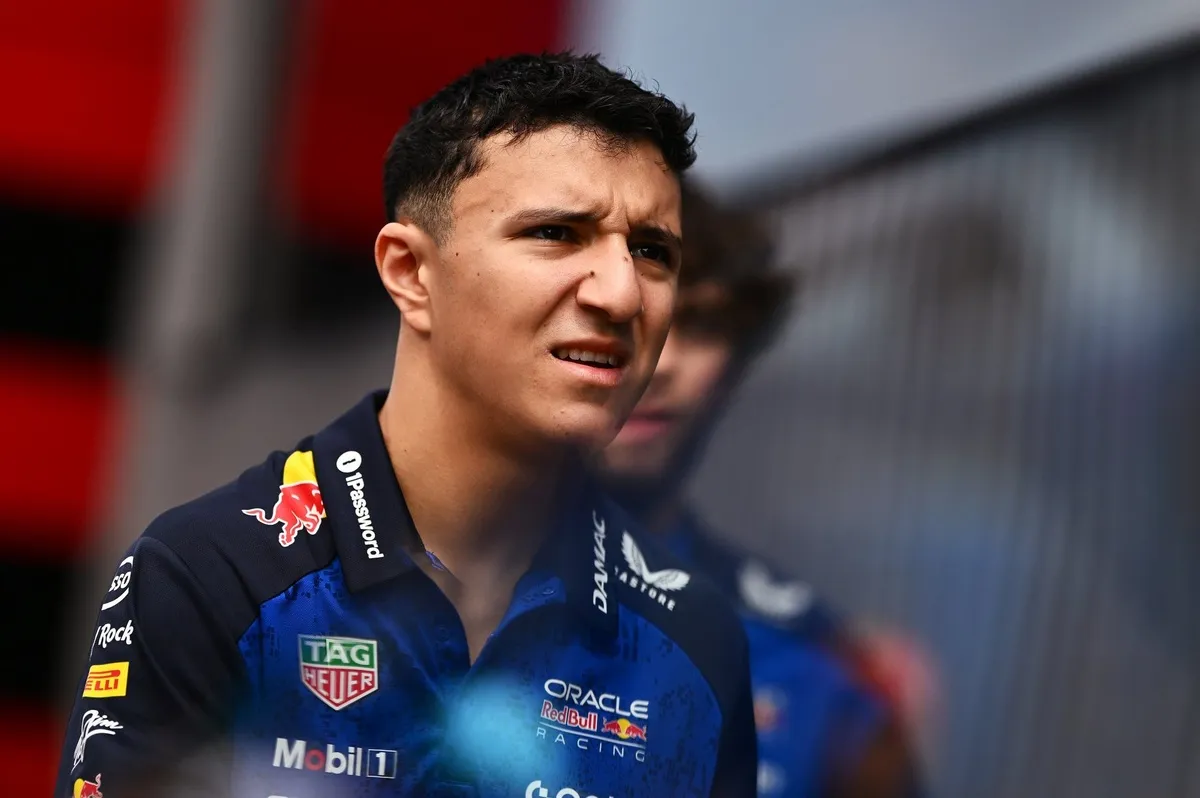 Isack Hadjar Terancam Batal Tampil di GP Belanda, Red Bull Siapkan Liam Lawson