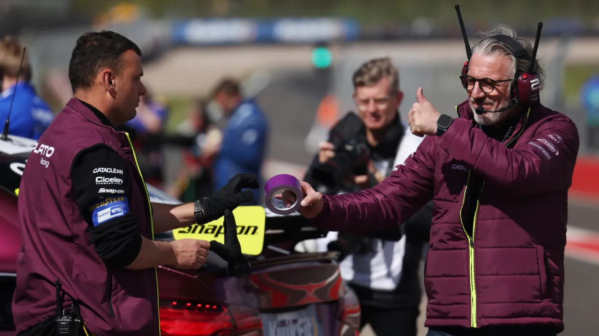 Jason Plato Angkat Bicara Usai Didepak dari Tim Balapnya Sendiri