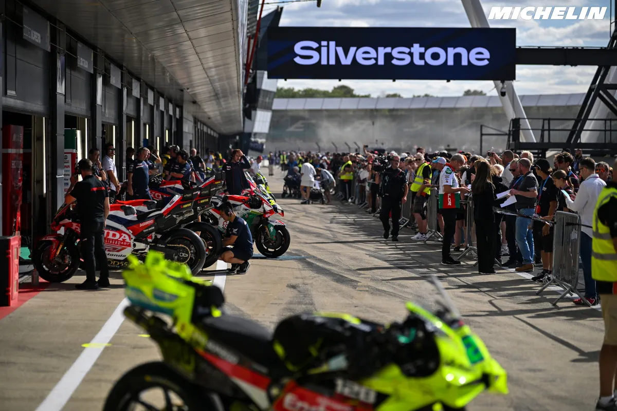 Silverstone Siap Menyambut Kembalinya Aksi MotoGP: Cuaca Cerah, Trek Kering, dan Persaingan Klasemen yang Memanas