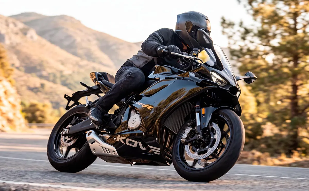 KOVE 450 RR: Sport 4 Silinder 67 HP dengan Harga di Bawah Rp120 Juta