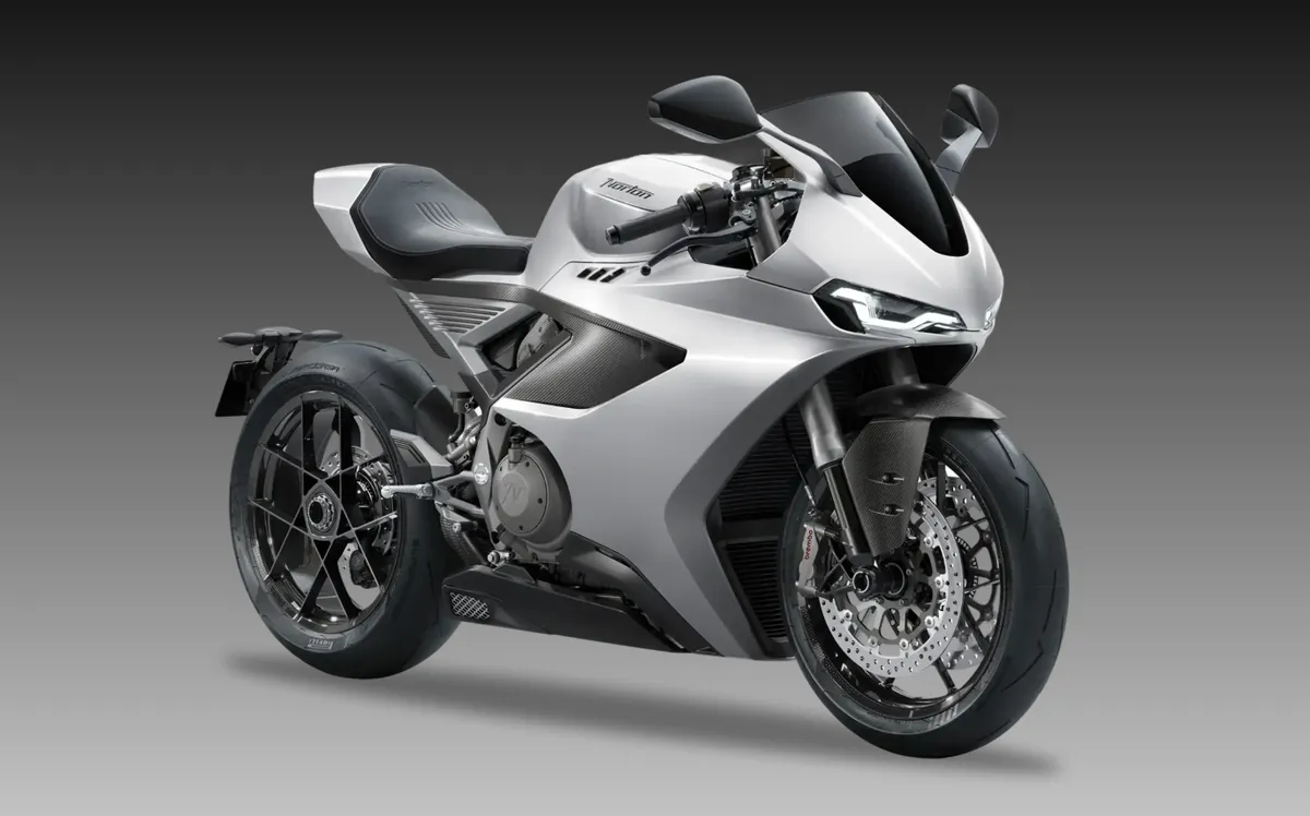 Norton Manx R: 500,000 km Testing, 50 Riders, 700 Tests for New Superbike