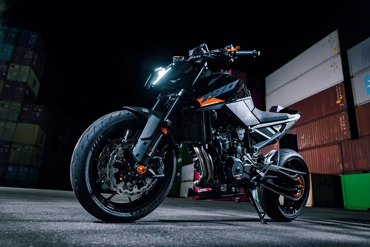 KTM 790 Duke 2027 Sharpens Up: 105 HP, 2kg Lighter