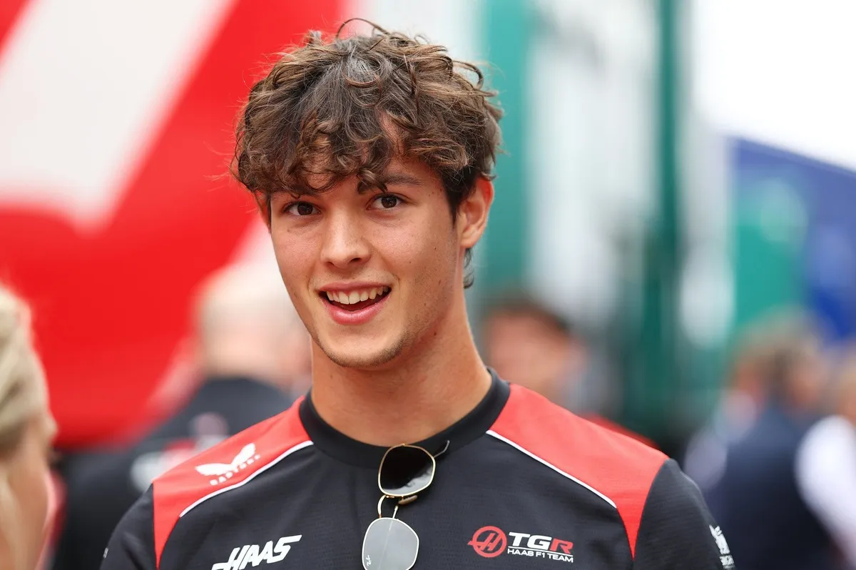 Bearman Menangis Usai Mengendarai Lotus 97T Milik Senna: Momen Sangat Mengharukan