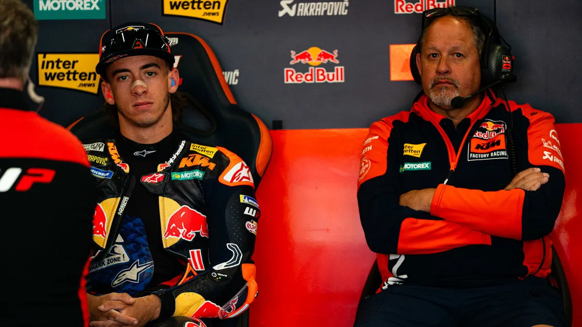 Pedro Acosta Uji Desain Baru Earplug Radio MotoGP