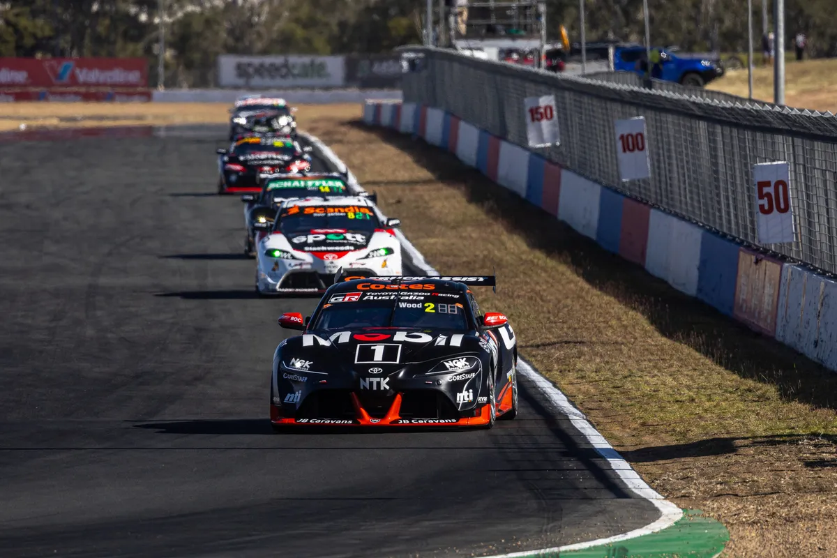 Foto: Jumat Panas di Ipswich Super440, Sprint Cup Dimulai