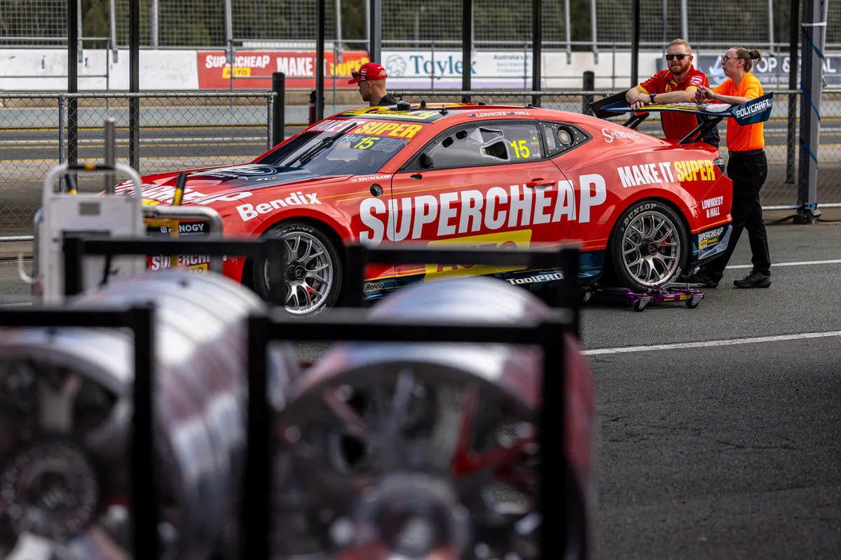 Supercars Beri Jalan Keluar Tim soal Pelanggaran Tekanan Ban