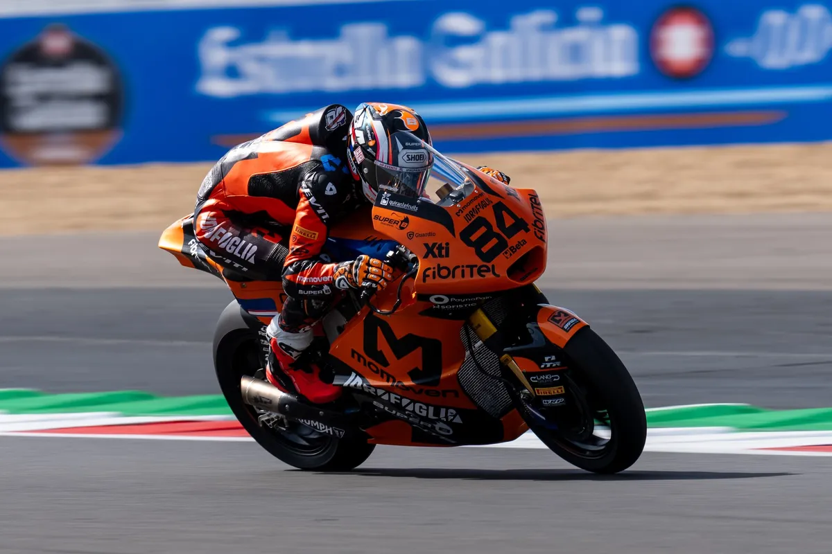 Van den Goorbergh Selamat dari Crash Besar, Kena Long Lap Penalty
