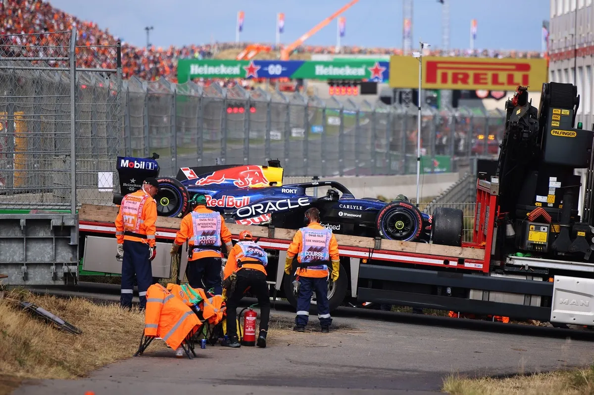Verstappen Akui Kesalahan Saat Crash di GP Belanda