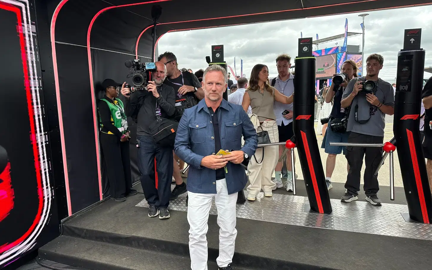 Media Internasional Soroti Horner, Norris dan Drama Baku