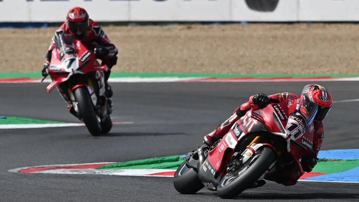 Bulega Menang Race 2 WorldSBK Prancis yang Dihentikan Bendera Merah