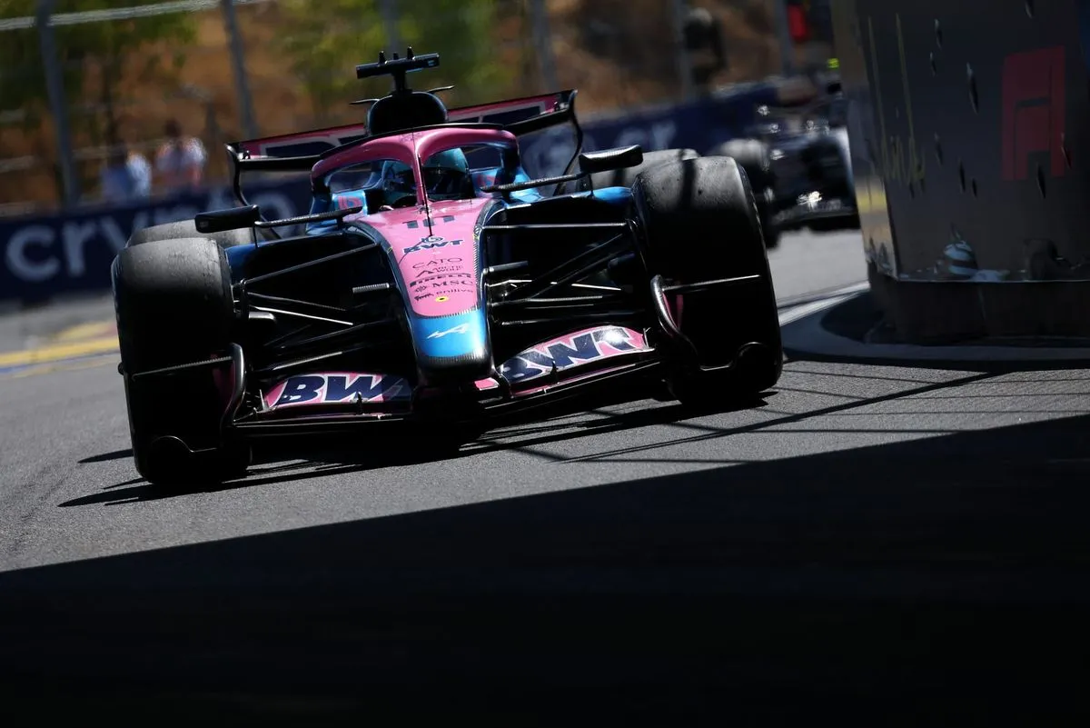 Alpine Signs Ex-Mercedes F1 Tech Chief Mike Elliott