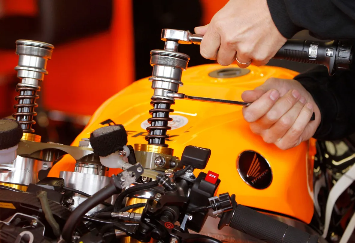 Setel Suspensi Motor: Panduan Praktis dari Dasar hingga Lanjutan