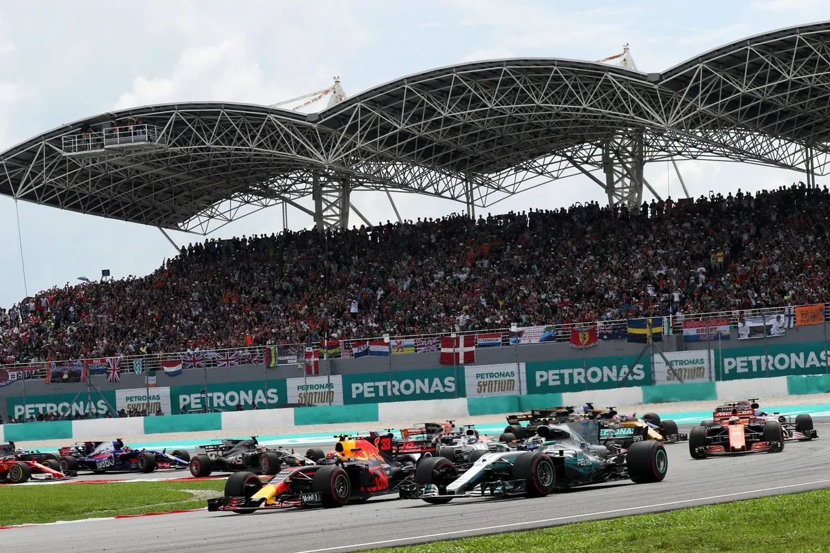 F1 2026 Sepang Return: Norris, Perez, Bottas Predict Chaotic Race