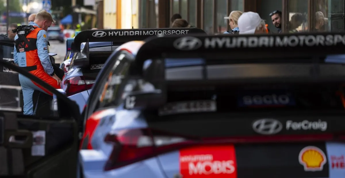 Analysis: Should Hyundai Have Bolder Third-Driver Choice?