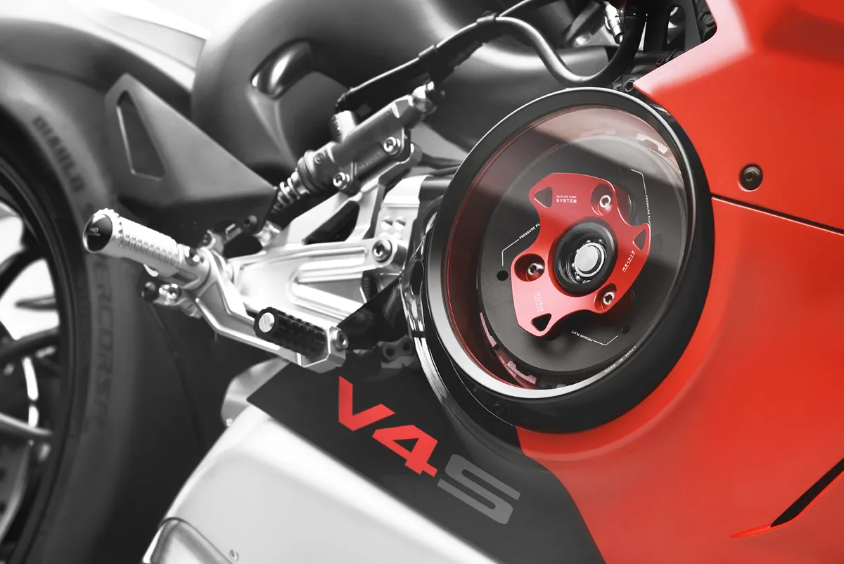 Rizoma Unveils Transparent Clutch Covers for Ducati and BMW