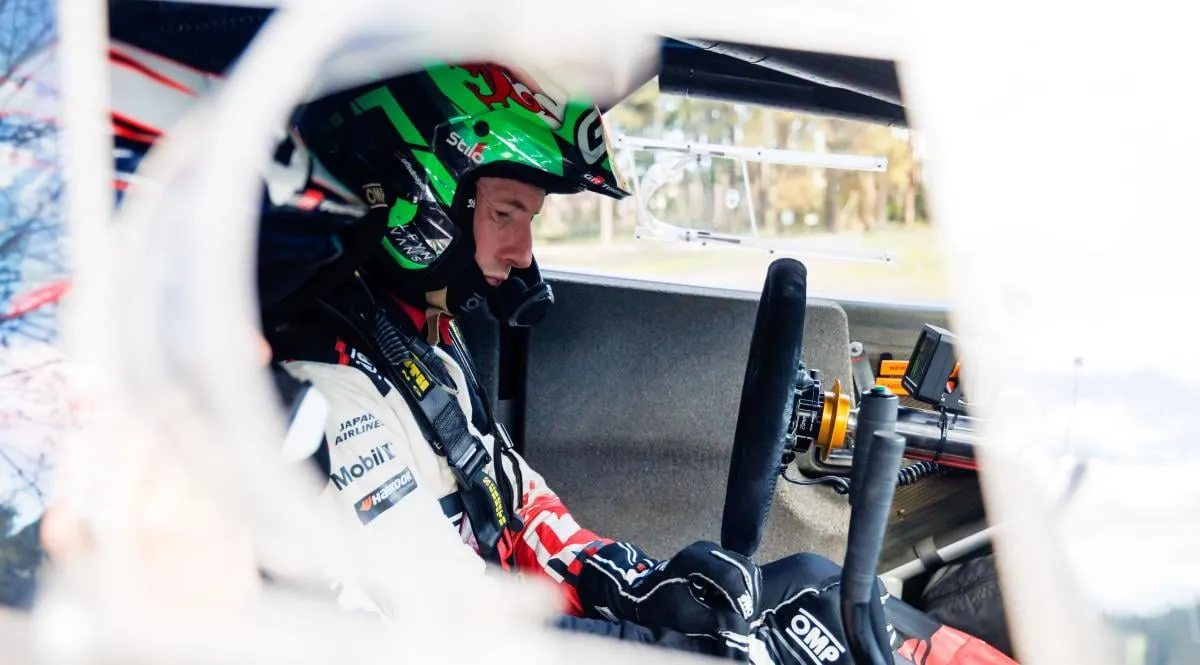 Elfyn Evans Tak Panik Usai Insiden Ban: Fokus Kejuaraan