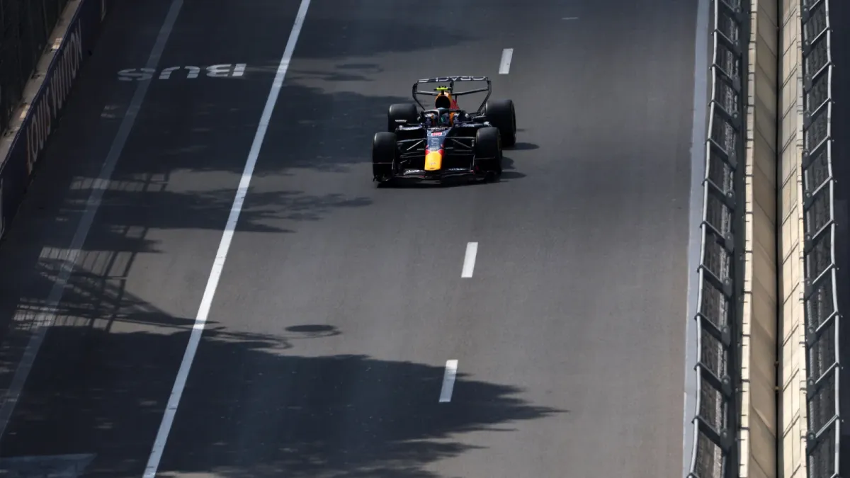 Russell Pole Position F1 Azerbaijan 2026, Dominasi di Baku