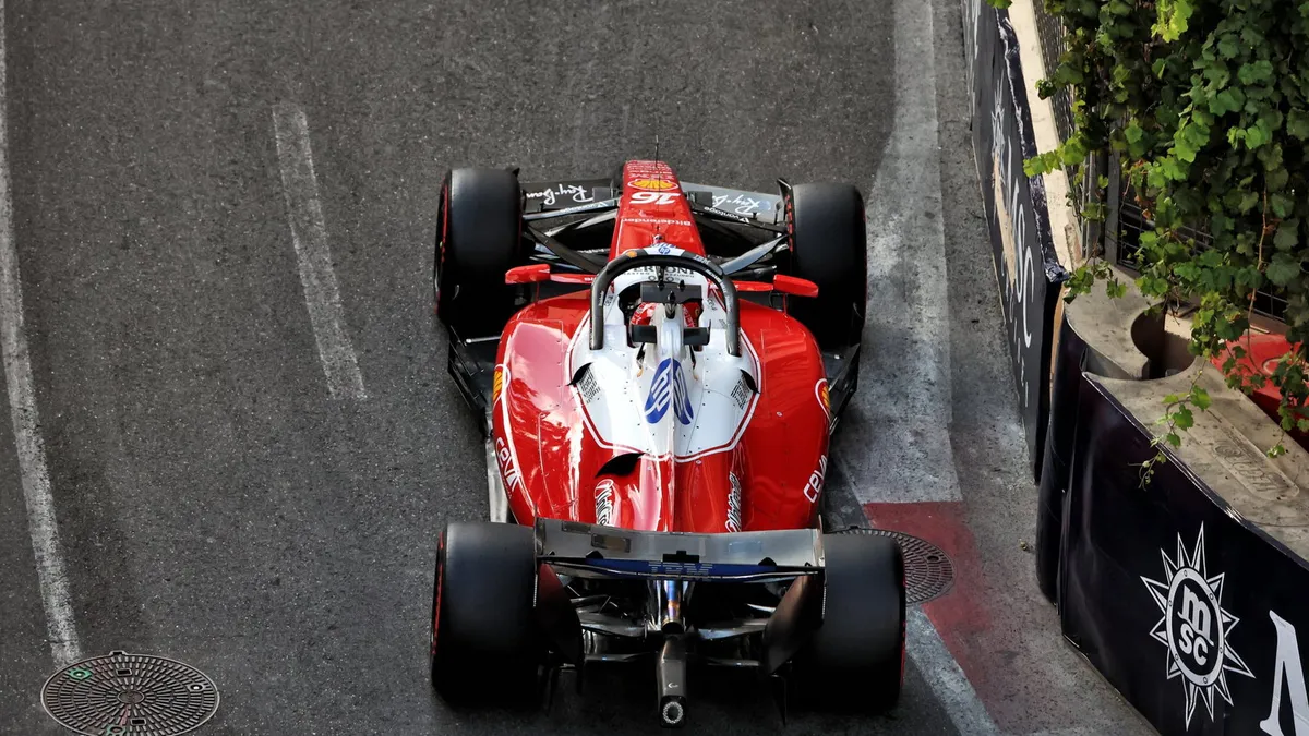 Russell Pole Baku, Antonelli Crash di Q1: Drama F1 Azerbaijan