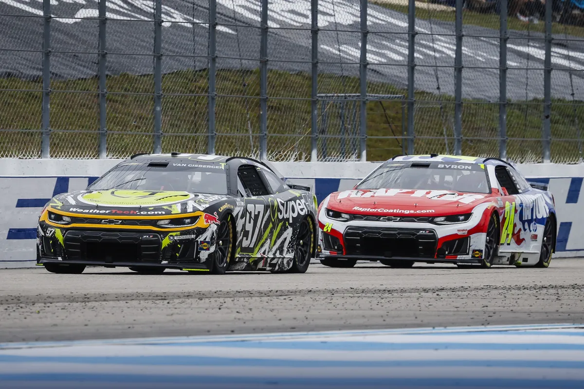 NASCAR Revises Wet Weather Rules, Teams Free to Choose Slicks