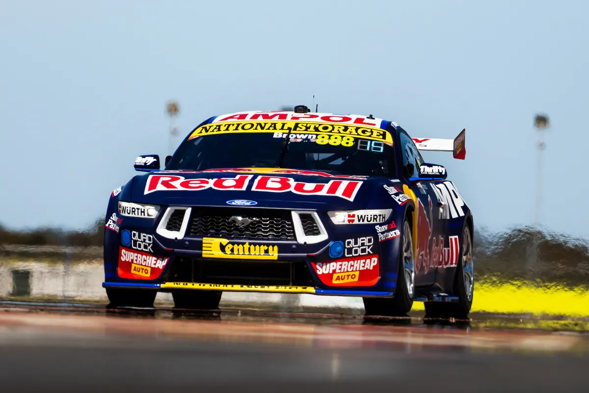 Ford Tambah 5 Ribu Dolar di Top Dog Challenge Supercars