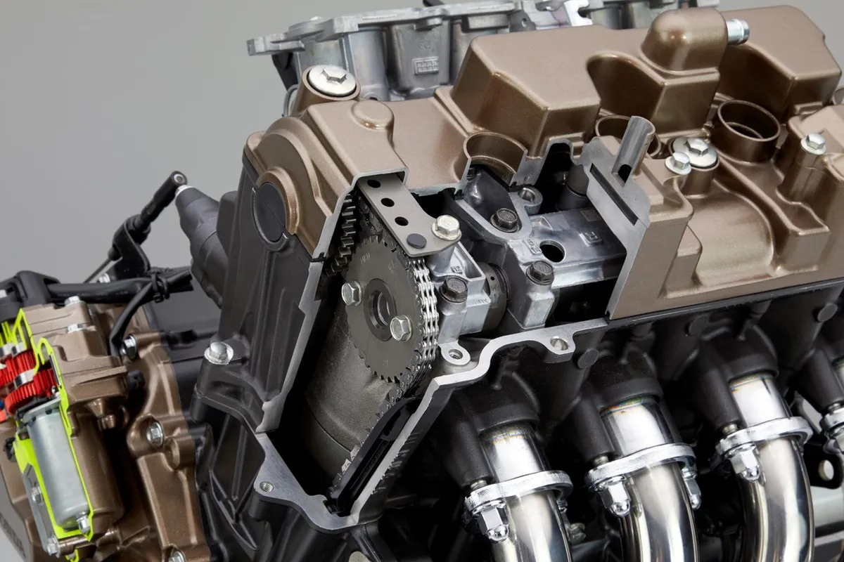 Ceroil Platinum: Teknologi Keramik di Mesin Motor Besar, Efektif?