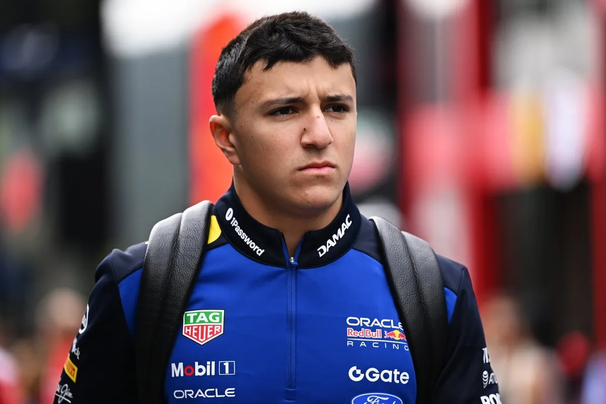Hadjar Kembali ke Red Bull di GP Azerbaijan Usai Pulih Cedera
