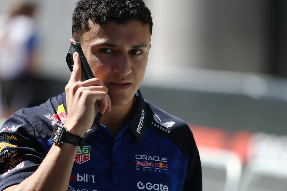 Hadjar Extends Red Bull Stay, Partners Verstappen for 2027