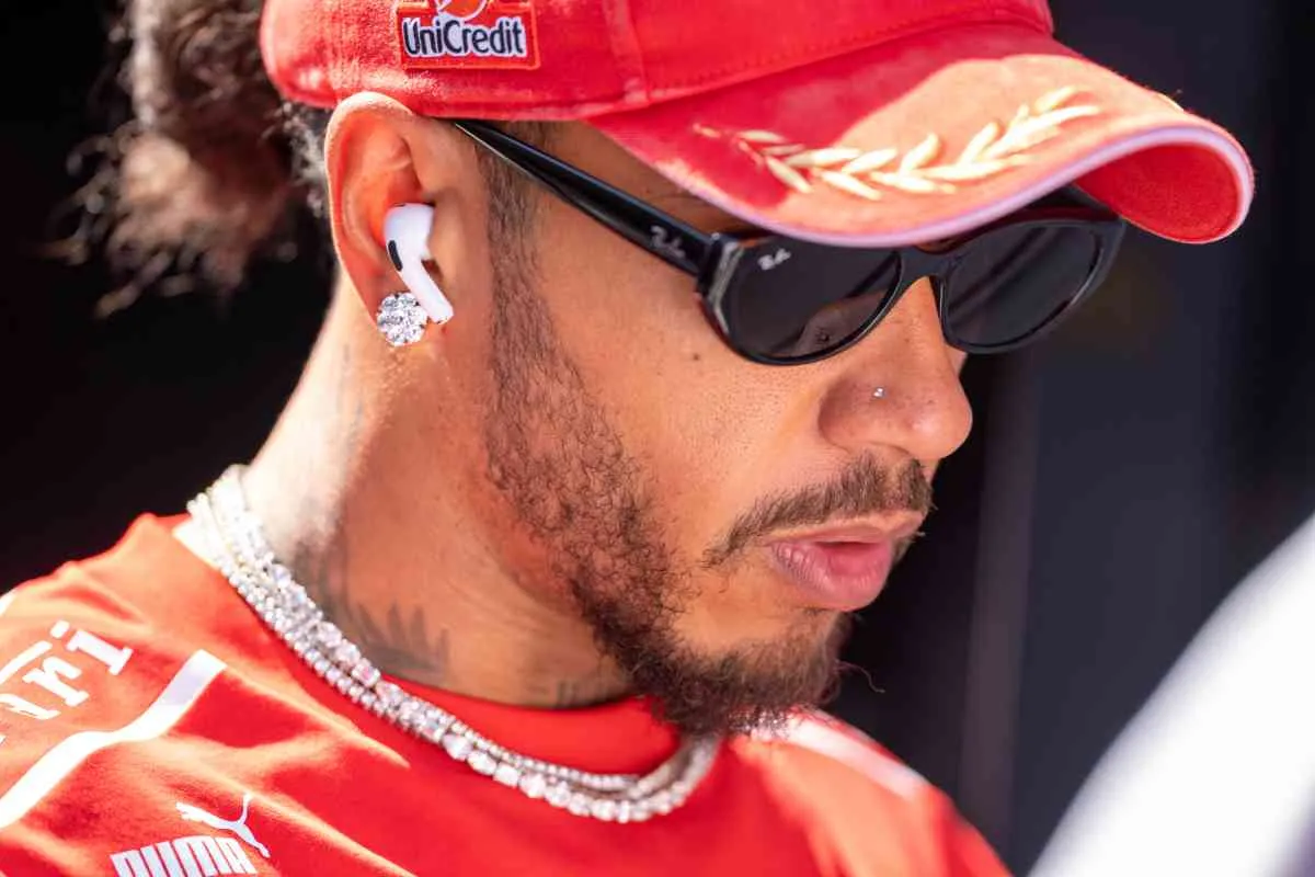 Hamilton Singsung Leclerc di Tikungan 2: 'Tidak Ada Kata Kami'