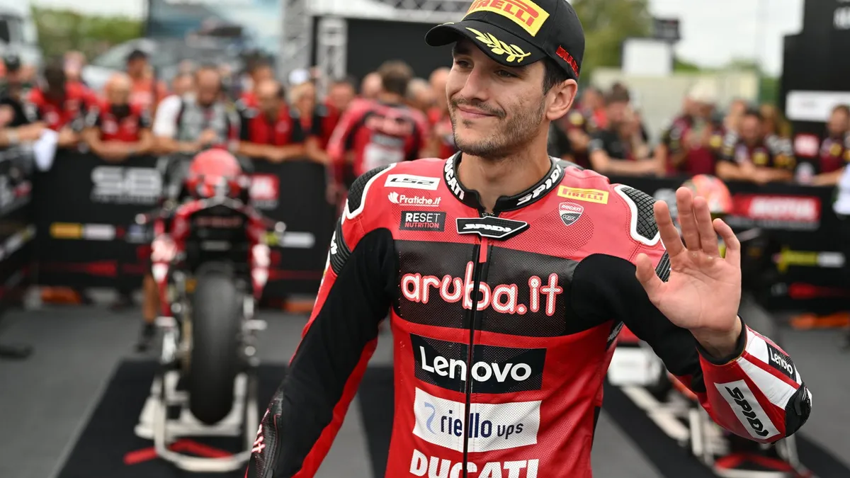 Lecuona Frustrasi Gagal Pole, Bulega Cetak Sembilan Pole Beruntun di French WorldSBK