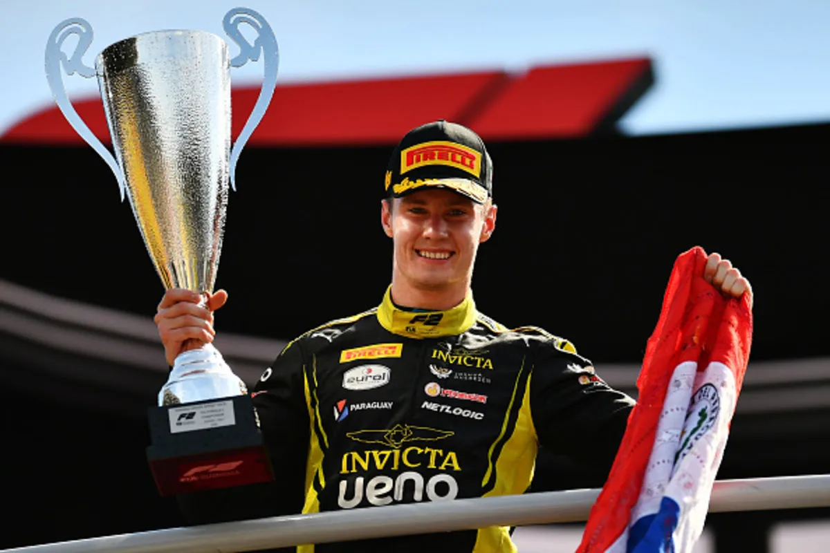 Berita FORMULA 2: Durksen Menang Lagi di Monza, Camara Kian Dekati Tsolov
