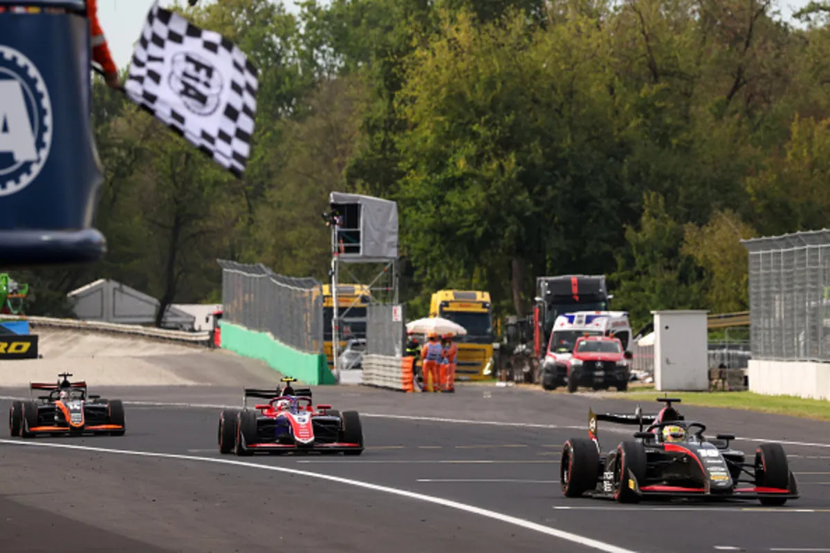 Sprint Race F3 Monza: Kato Cetak Sejarah, Slater Ganas ke Posisi 2