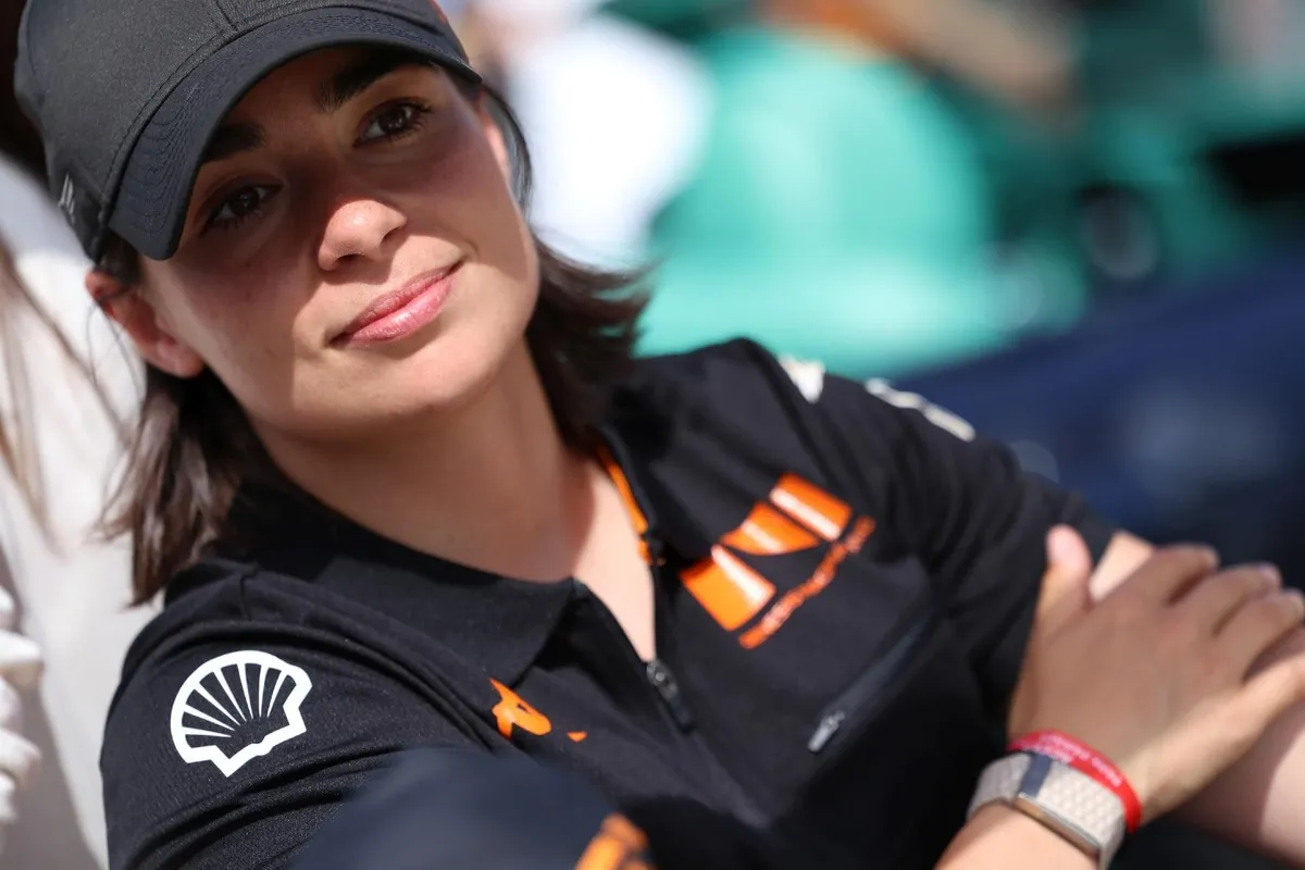 Jamie Chadwick: Beban Ganda Wanita di Kursi Balap