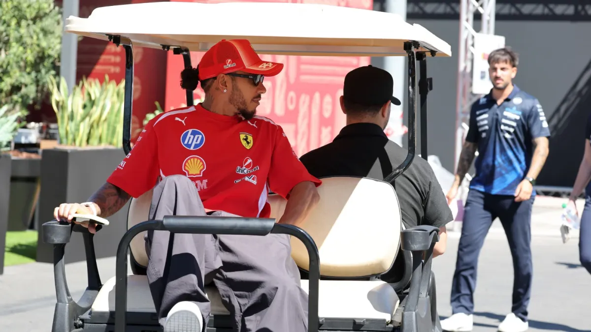 Hamilton Bantah Laporan Media Italia Soal Perombakan Staf Ferrari