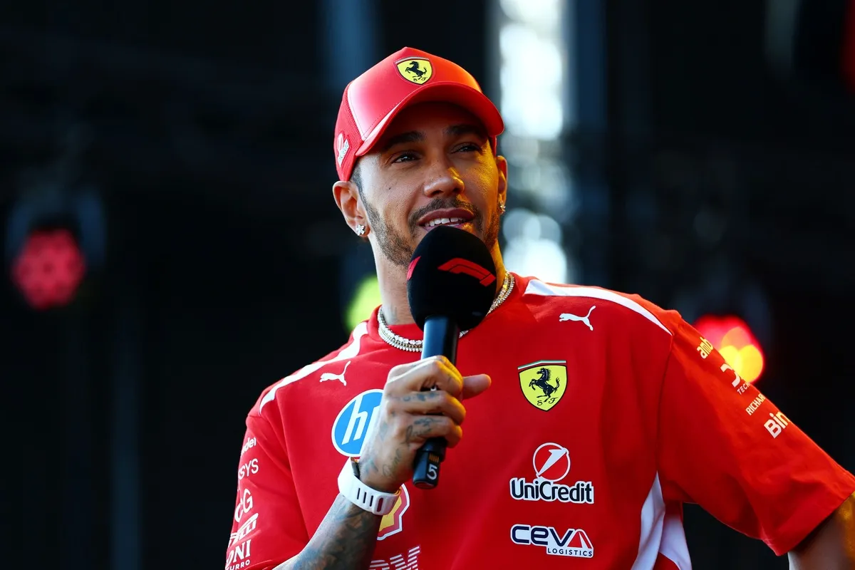 Hamilton Diperingatkan Usai Abaikan Perintah Ferrari di FP3 Madrid