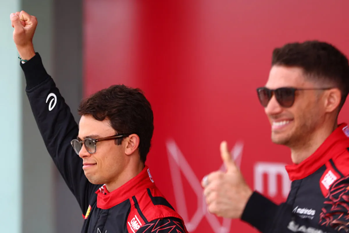 Mahindra Formula E Retains De Vries and Mortara for 2026/2027