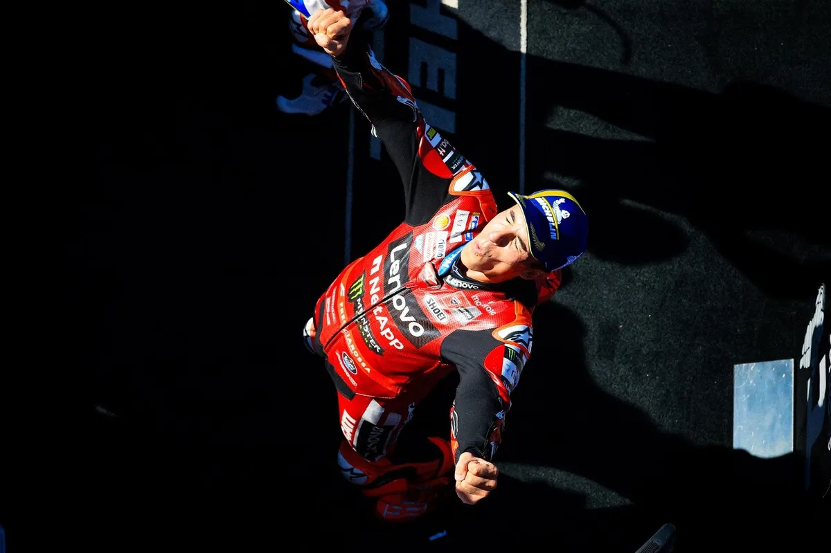 Marquez Bungkam Teori Trek Aprilia vs Ducati di MotoGP 2026
