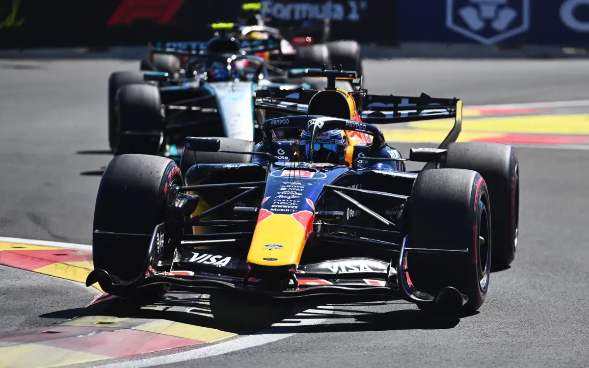 Verstappen Kalahkan Norris di Spanyol, Podium Kejutan Red Bull