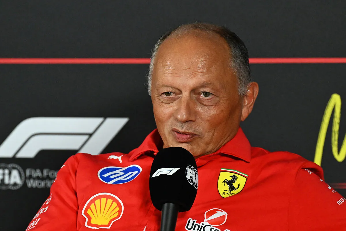 Vasseur Tak Gentar dengan Mercedes: Kami Punya Dua Mobil di Depan