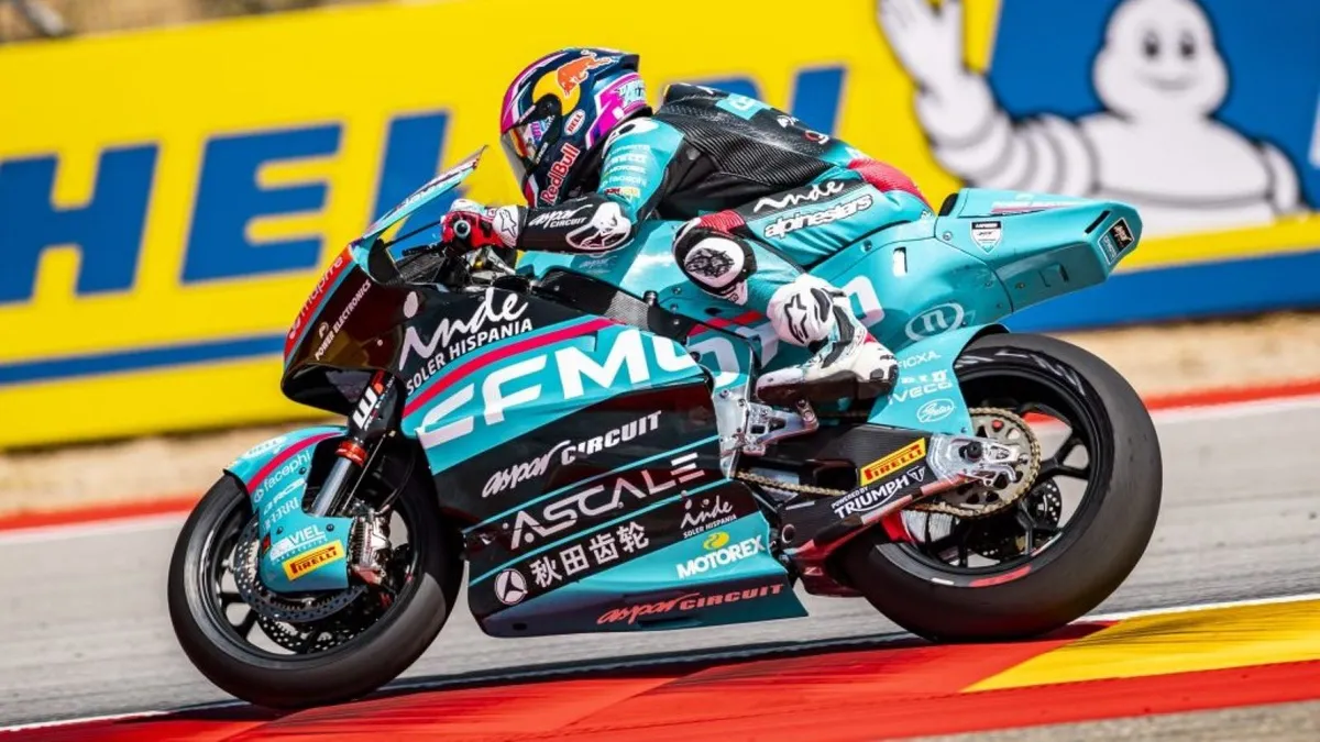 Almansa Crashes Out of Austrian Moto3 Lead, Quiles Wins