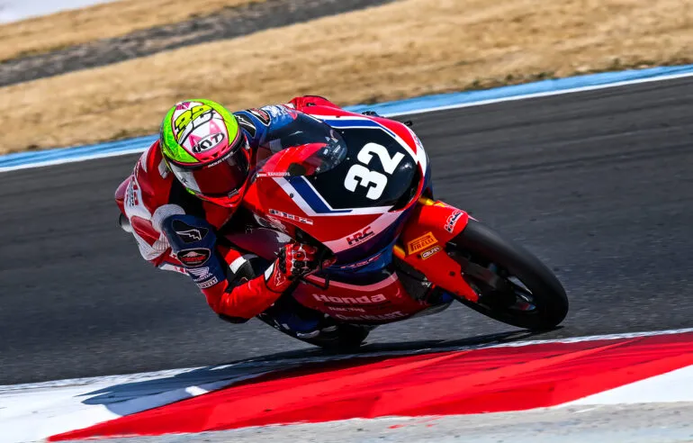 Kiandra Ramadhipa Kokoh di Posisi 5 Klasemen Moto3 Junior Valencia 2026