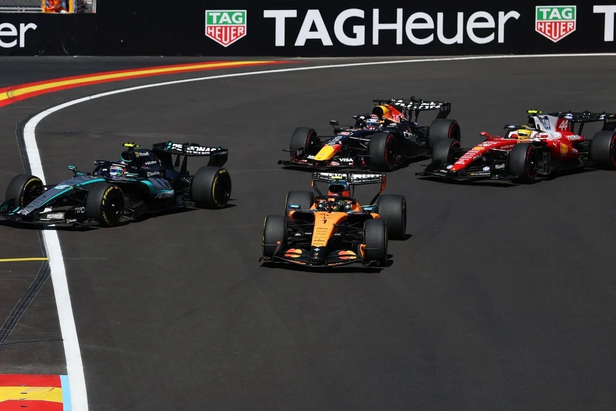 Verstappen: Insiden Hamilton Nyaris Akhiri Balapan Spanyol