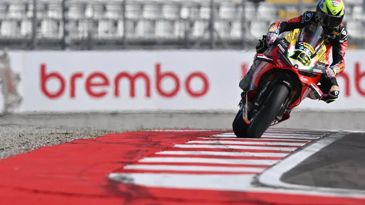Bautista Serang Aturan Berat, Bulega Terkena Imbas