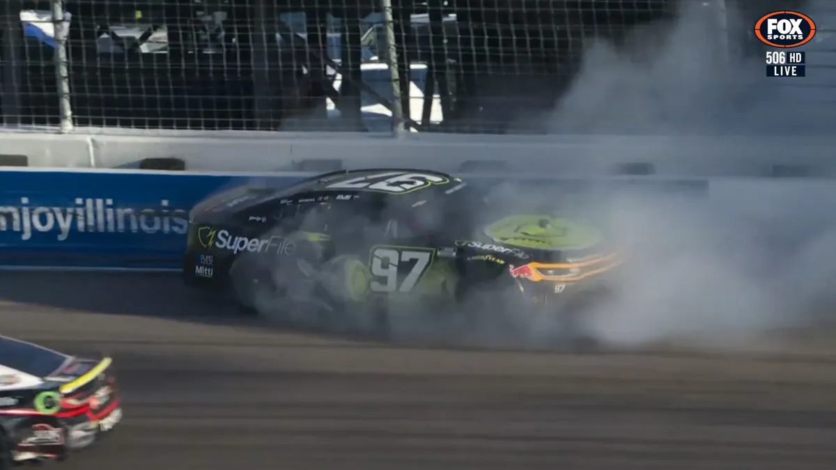 Overtime Wreck Costs SVG Top 10 Finish at Gateway