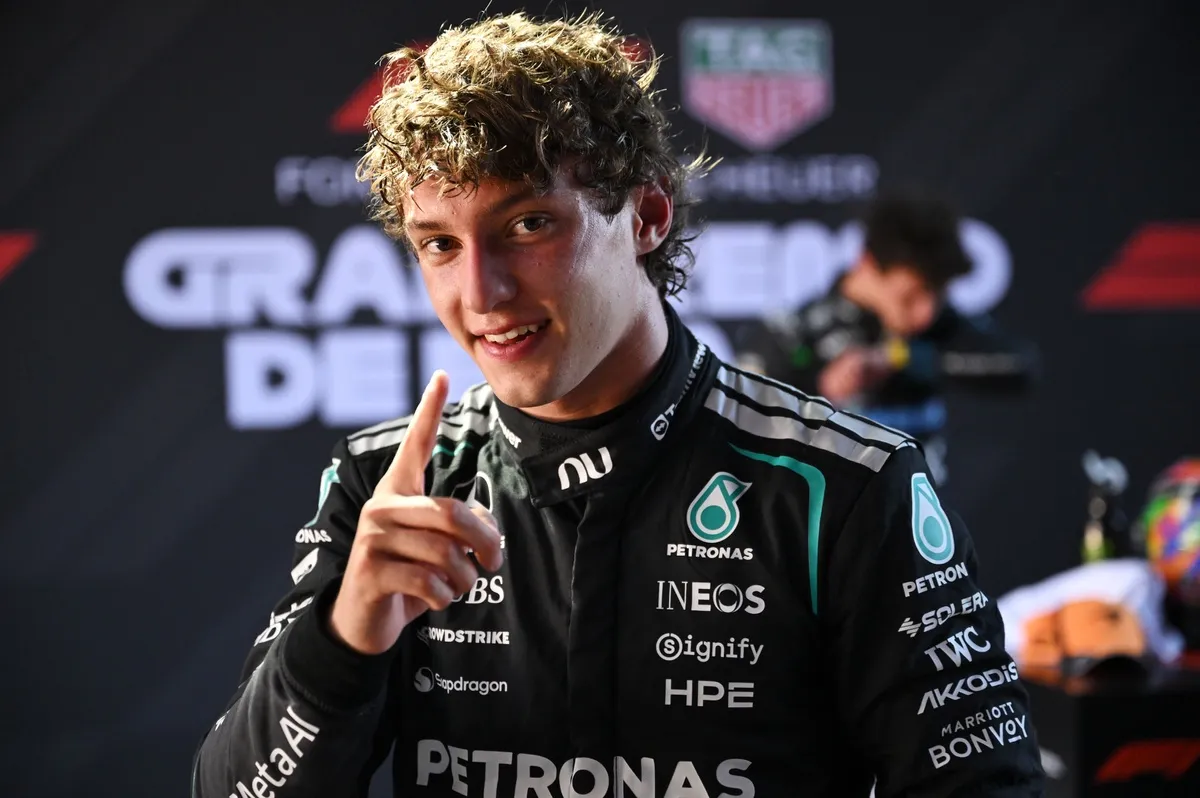 Vettel Backs Antonelli to Break Youngest F1 Champion Record