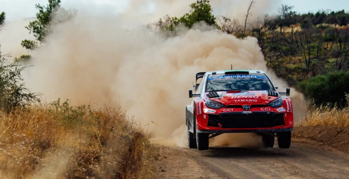Evans Wajib Atasi Tantangan Sapuan Gravel di Sardinia
