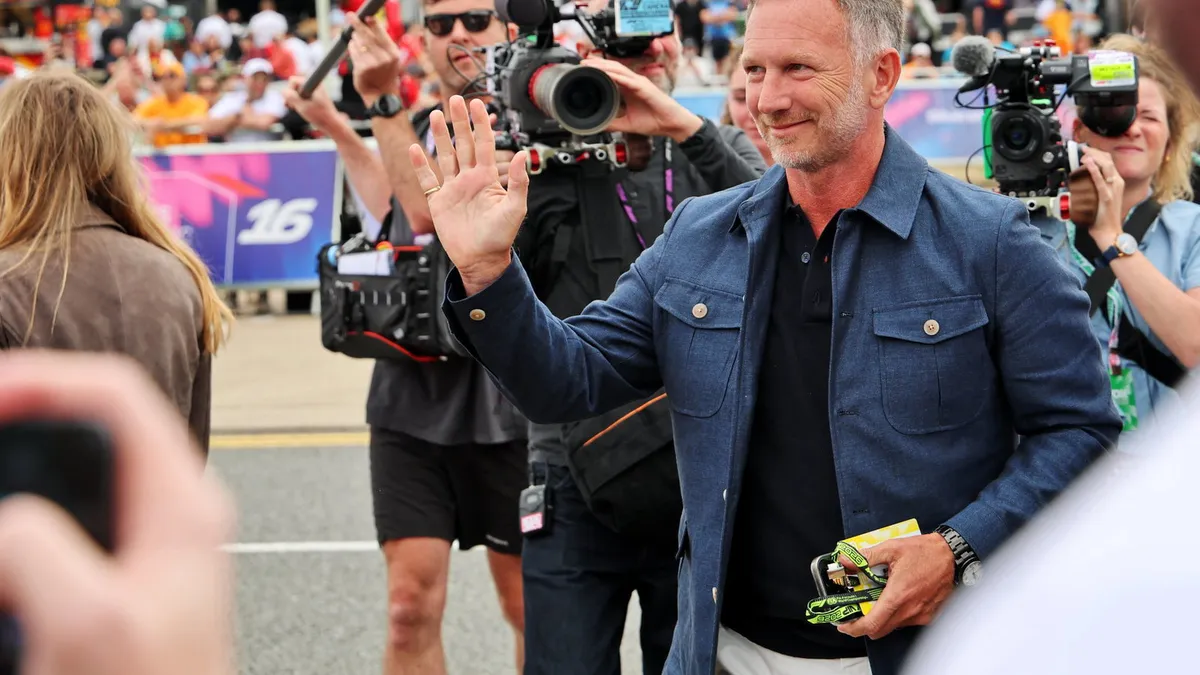 Horner to Ferrari? Ex-Scuderia Boss Issues Stark Warning
