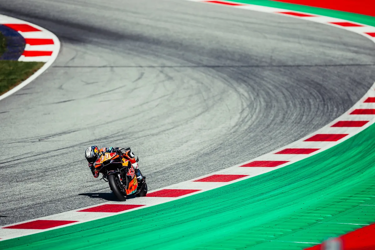Ikuti Survei Speedcafe, Menangi VIP MotoGP Phillip Island
